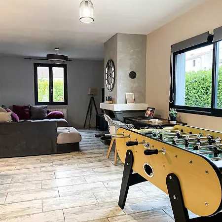 فيلة Carcalove - Piscine, Billard, Jacuzzi, 10 Personnes *